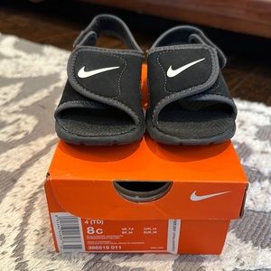 Black Nike Sunray Size 8